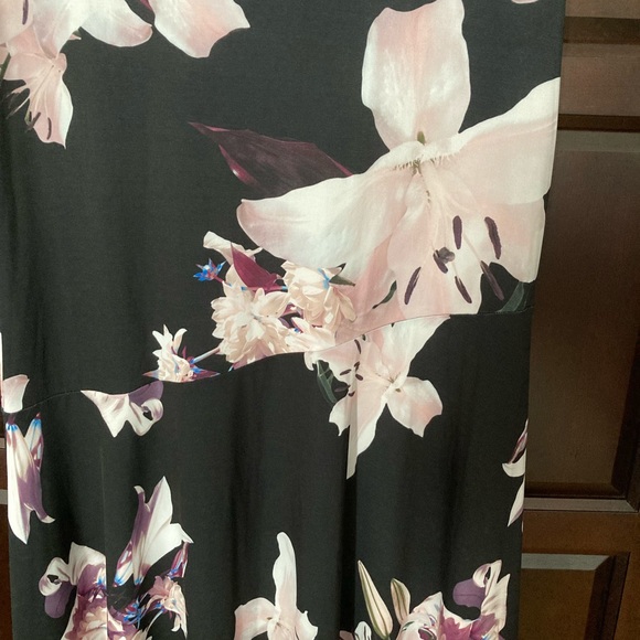 Marallis Black and Pink Floral Lily Dress Size L - Picture 3 of 3